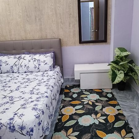 Homestay Lestari Klia Sepang Exterior foto