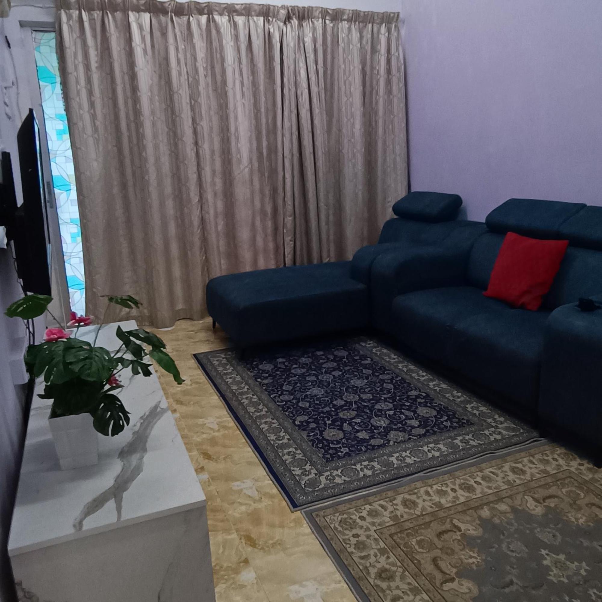 Homestay Lestari Klia Sepang Exterior foto