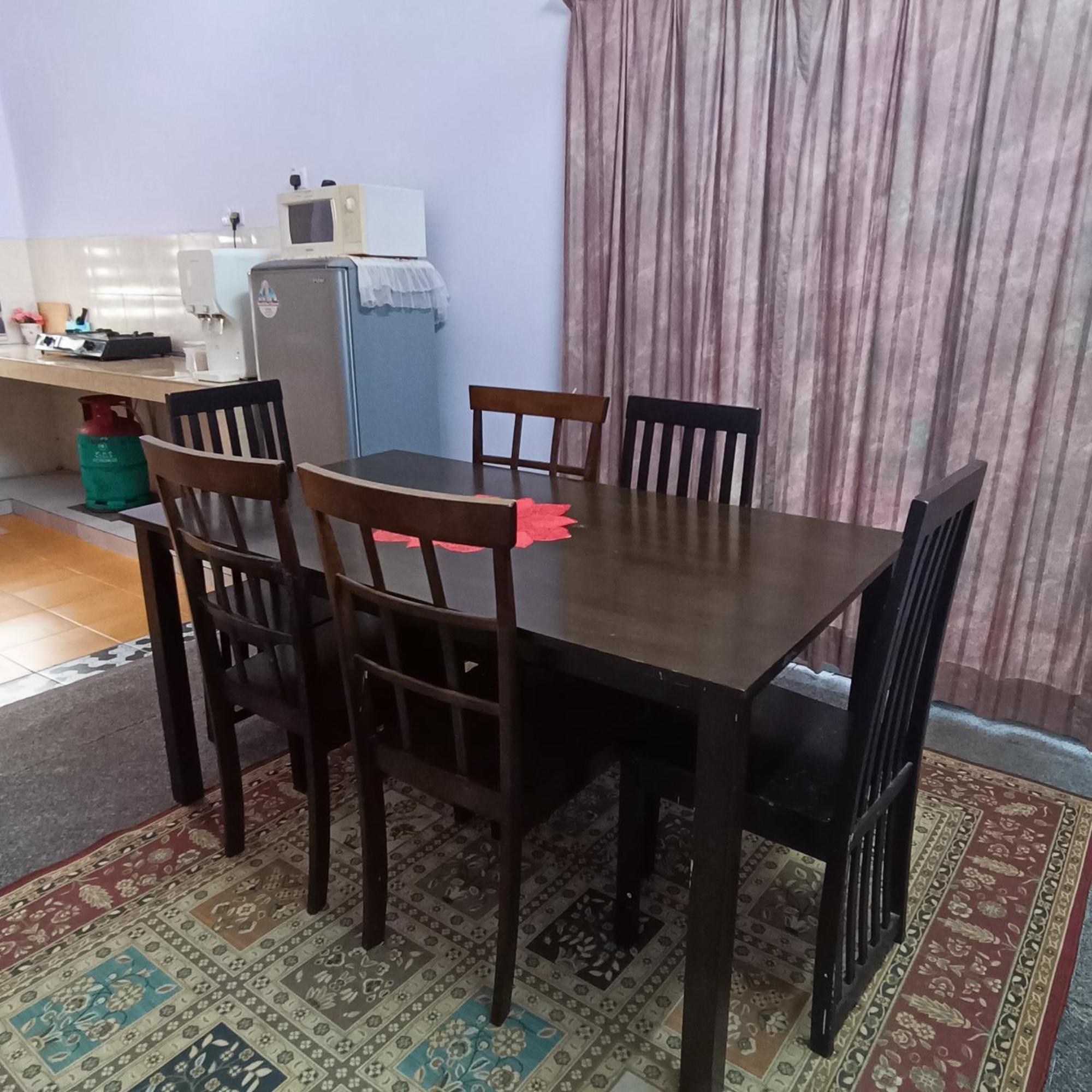 Homestay Lestari Klia Sepang Exterior foto